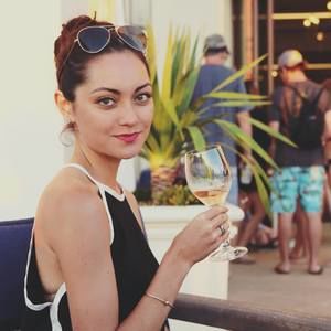 Meet your Posher, Alyxandra